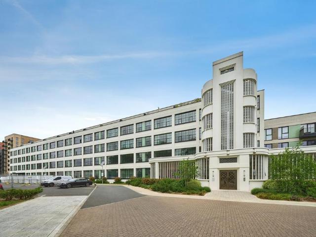 Flat for sale in London Borough of Hillingdon, Greater London