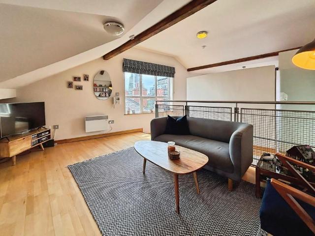 Flat for sale in West Yorkshire
