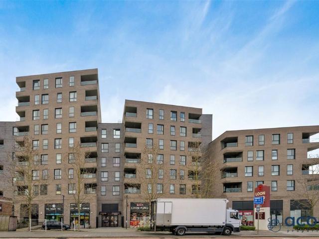 Flat for sale in Kingsbury, Greater London