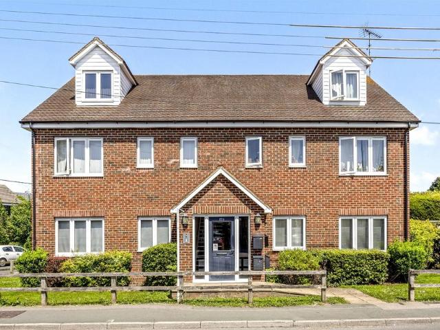 Flat for sale in World's End, Perryfields