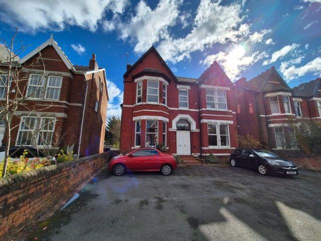 Flat for sale in Meols Cop, Southport