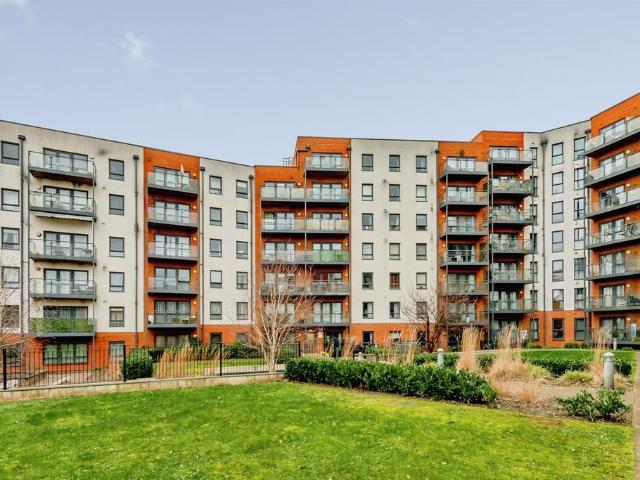 Flat for sale in Glynde, West Sussex