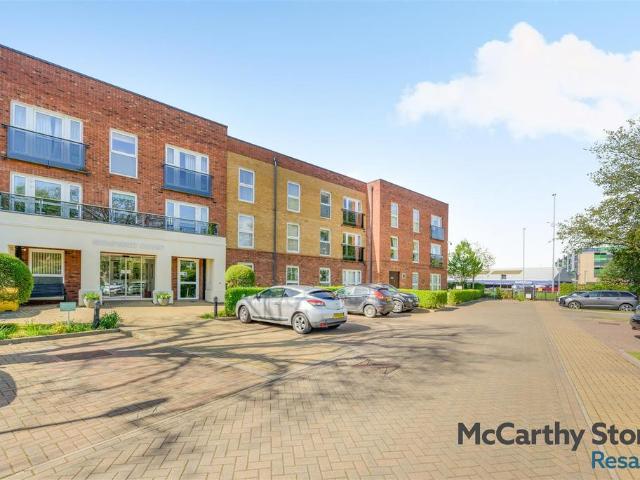 Flat for sale in Beaconside, Baswich