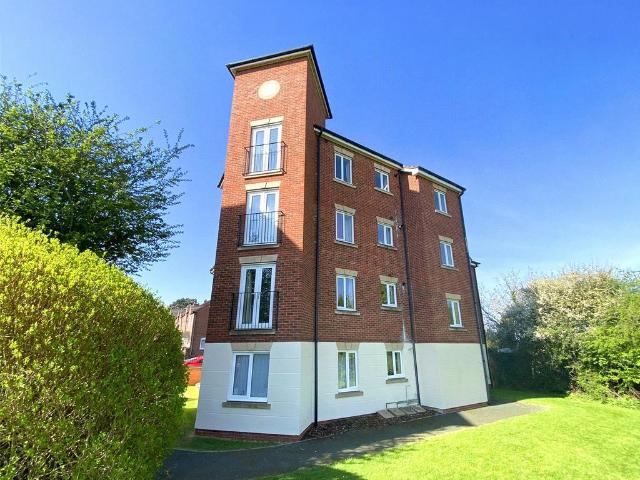 Flat for sale in Haygate, Wellington
