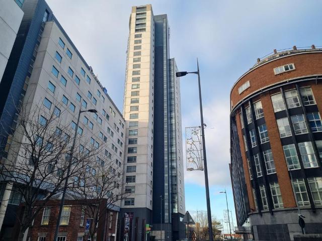 Flat for sale in Calderstones