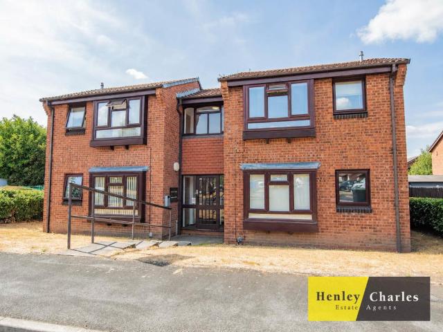 Flat for sale in Sutton Coldfield, West Midlands