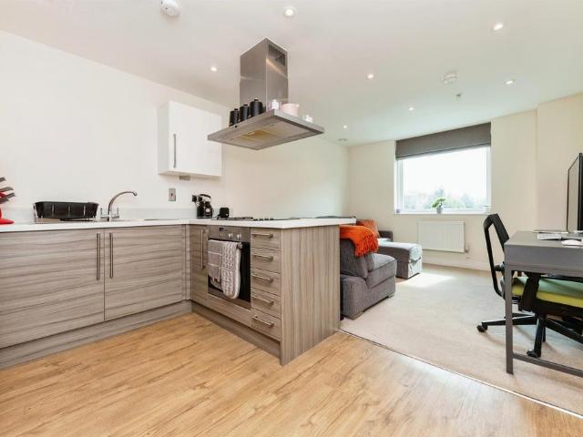 Flat for sale in Fretherne, Hertfordshire