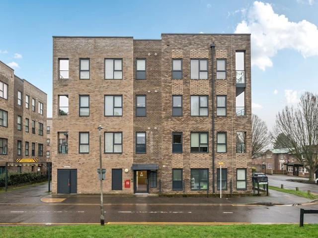 Flat for sale in Watford Rural, Batchworth