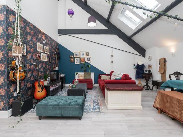 Flat for sale in Feckenham, City Of Bristol
