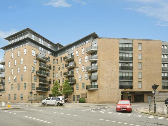 Flat for sale in Round Hill, Brighton & Hove