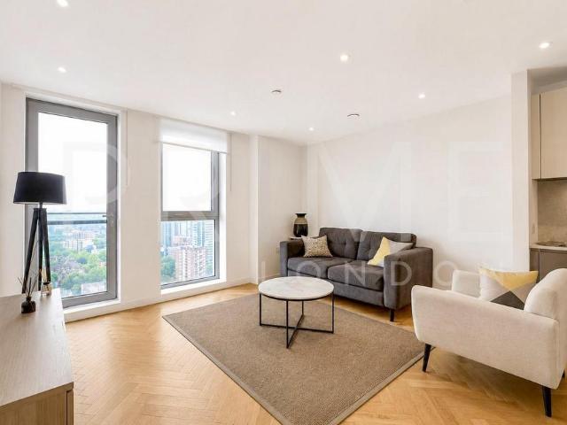 Flat for sale in Elephant and Castle, Greater London