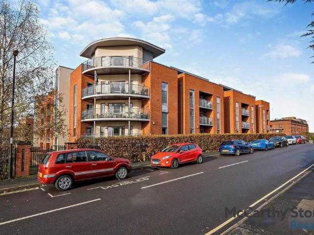 Flat for sale in World's End, Perryfields