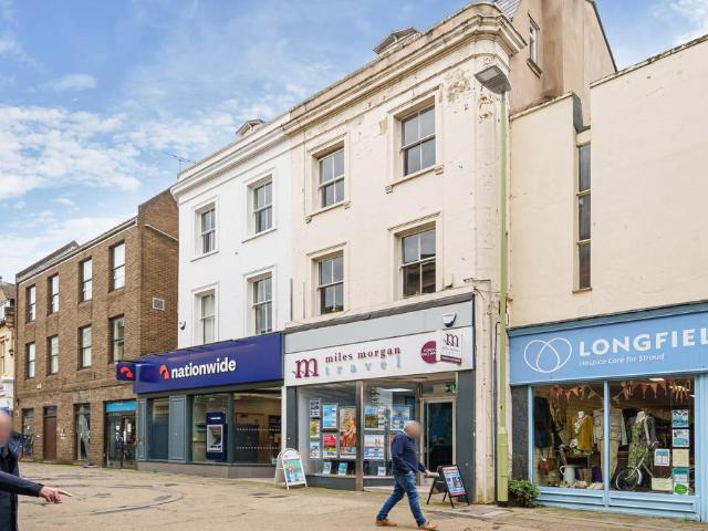 Flat for sale in Stroud, School House