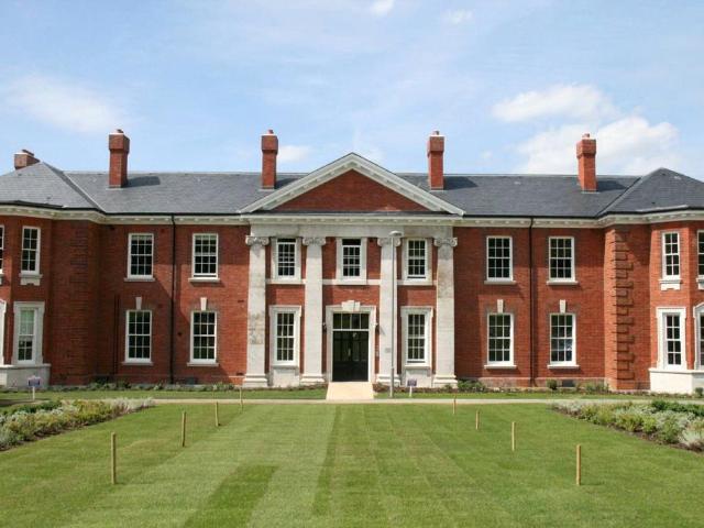 Flat for sale in The Wells, Surrey