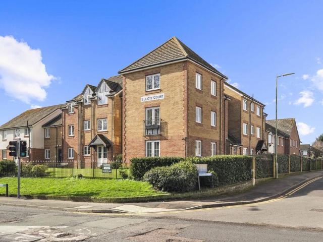 Flat for sale in Hockerill, Colliers End