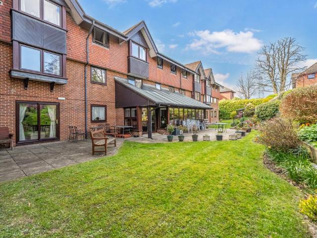 Flat for sale in Sherwood, Sandown Park