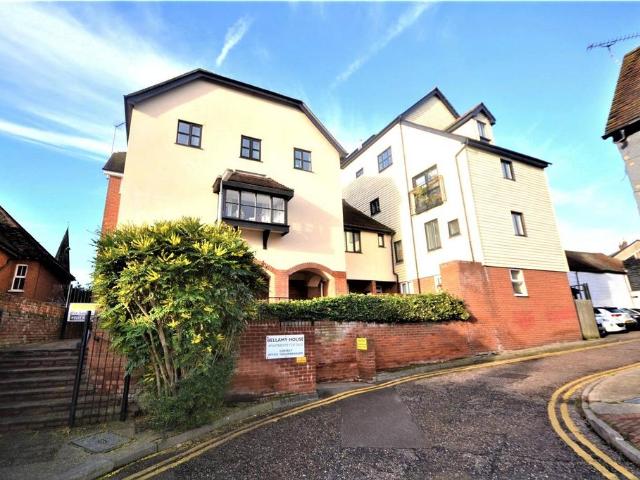 Flat for sale in Bocking, Chipping Hill