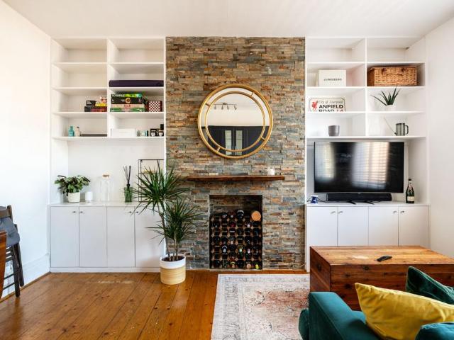 Flat for sale in Queen's Park, Greater London