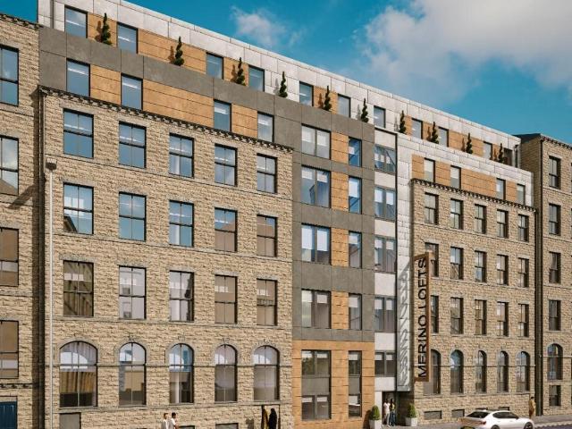 Flat for sale in Low Fold, Bradford