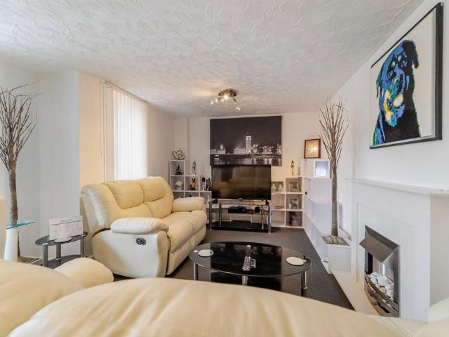 Flat for sale in Haddon, East Midlands