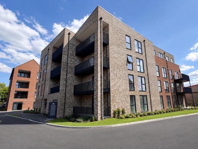 Flat for sale in Reading
