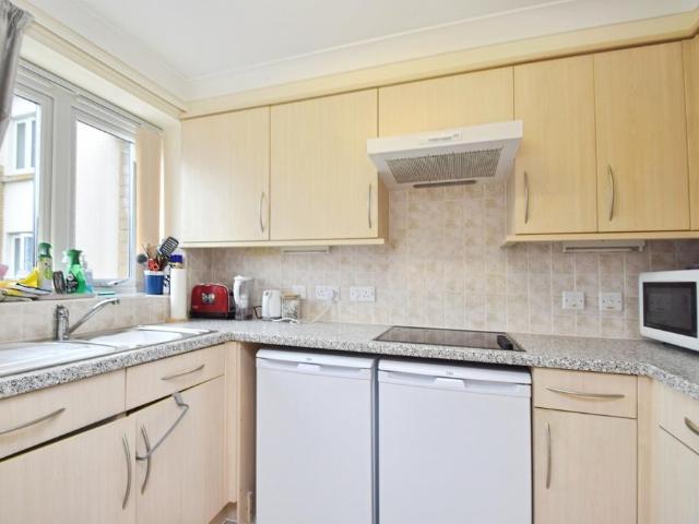 Flat for sale in Gorseinon, Wales