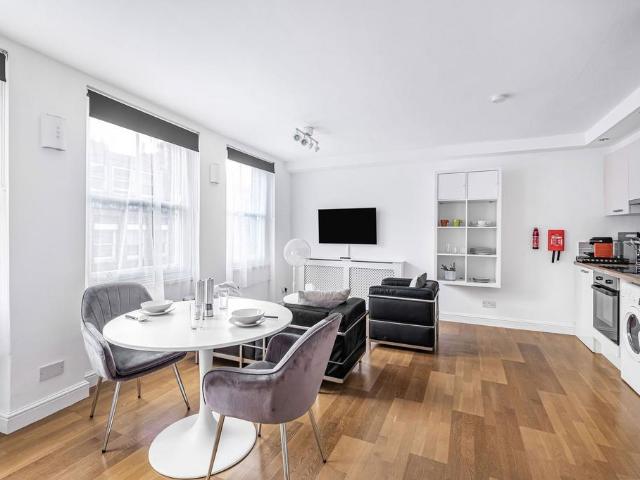 Flat for sale in Soho, Greater London