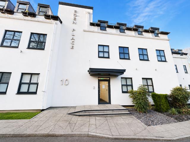 Flat for sale in Cheadle, Greater Manchester