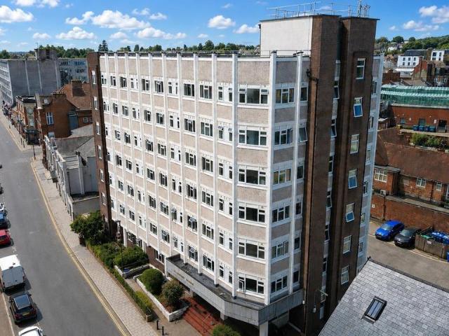 Flat for sale in Aldershot, Hampshire