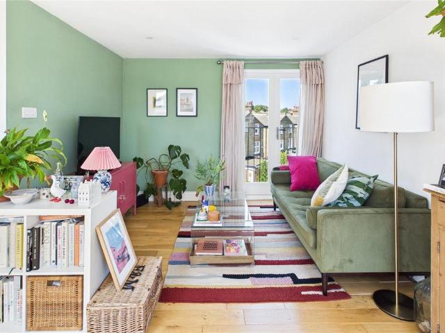 Flat for sale in Brixton, Greater London