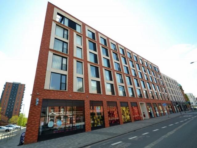 Flat for sale in Blackfriars, Salford
