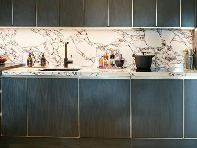Flat for sale in St. George in the East, Wapping