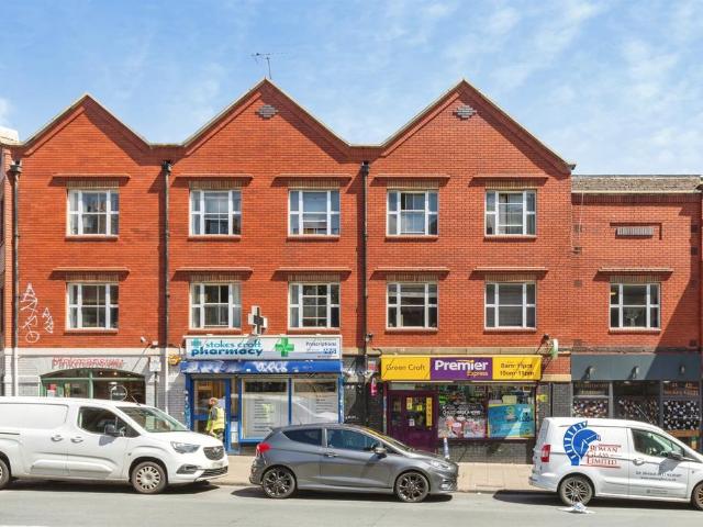Flat for sale in Broadmead, Feckenham