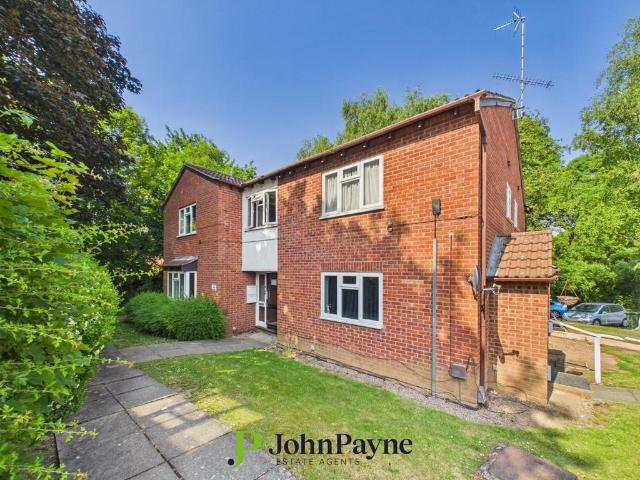Flat for sale in Cheylesmore, West Midlands