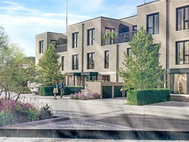 Flat for sale in Strawberry Hill, Greater London