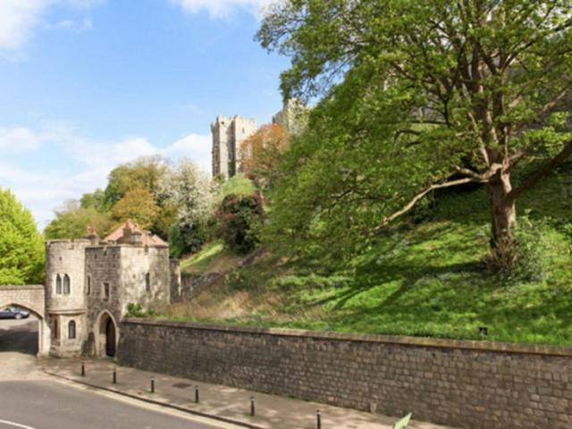 Flat for sale in Clewer Village, Windsor