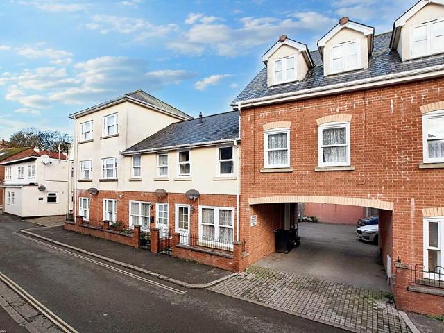 Flat for sale in Dawlish, Bridford