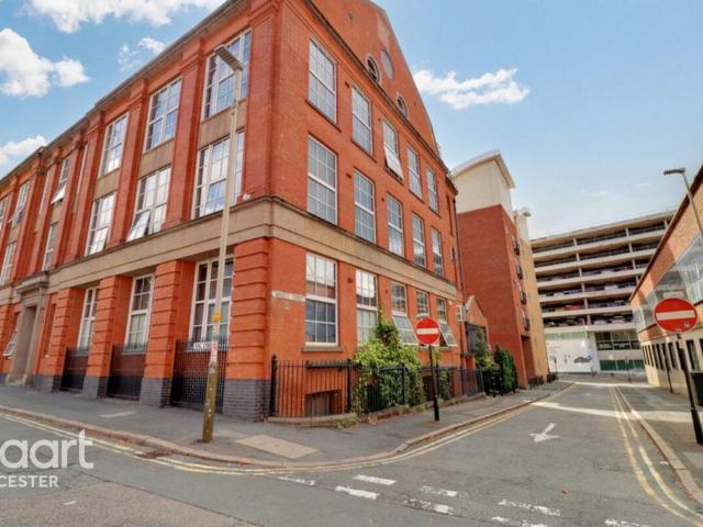 Flat for sale in Bede Island, Old Wharf
