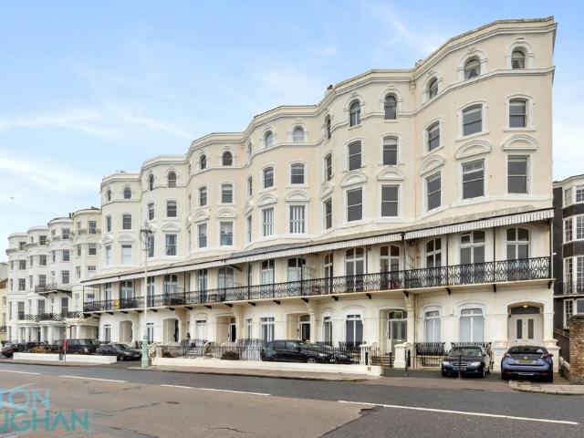 Flat for sale in Kemptown, Brighton & Hove