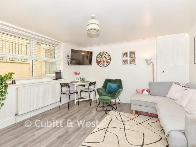 Flat for sale in Southsea, City Of Portsmouth