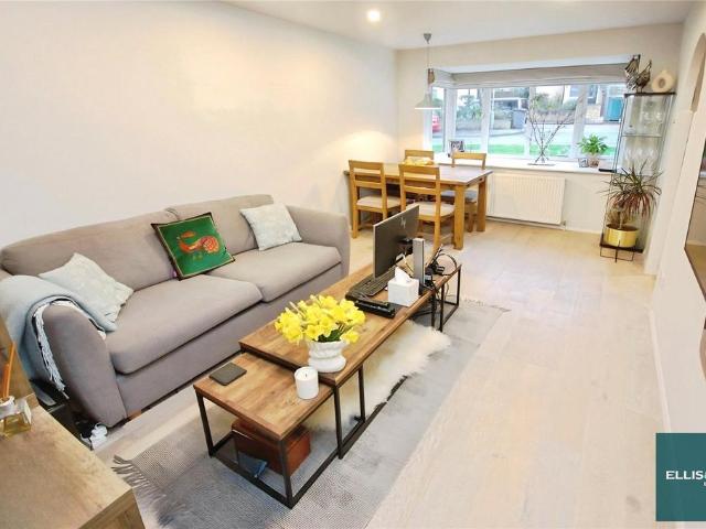 Flat for sale in London Borough of Barnet, Greater London