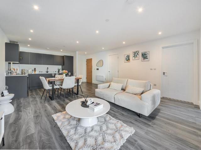 Flat for sale in Maidenhead, Isle Of Man