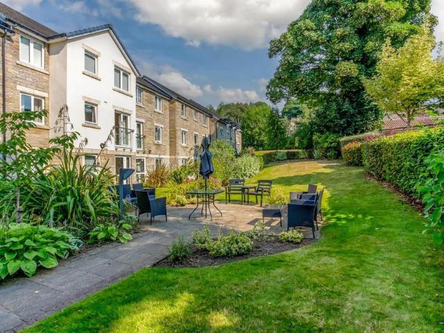 Flat for sale in Rufford Park, Yeadon
