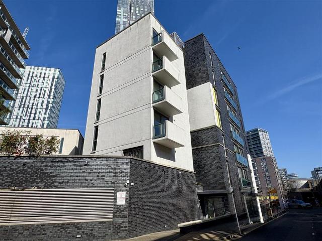 Flat for sale in Blackfriars, Salford