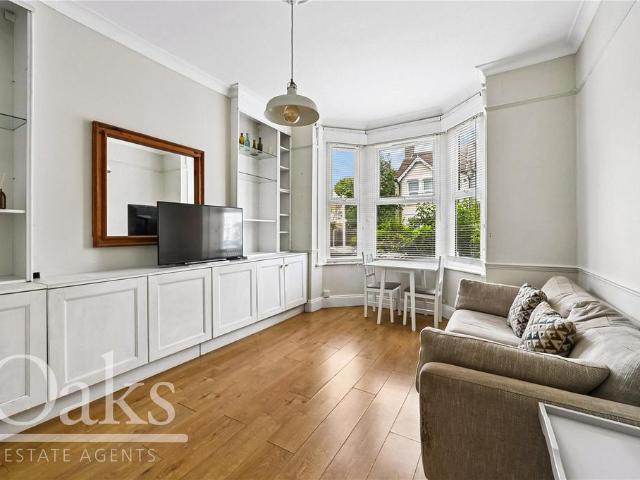 Flat for sale in London Borough of Croydon, South Norwood