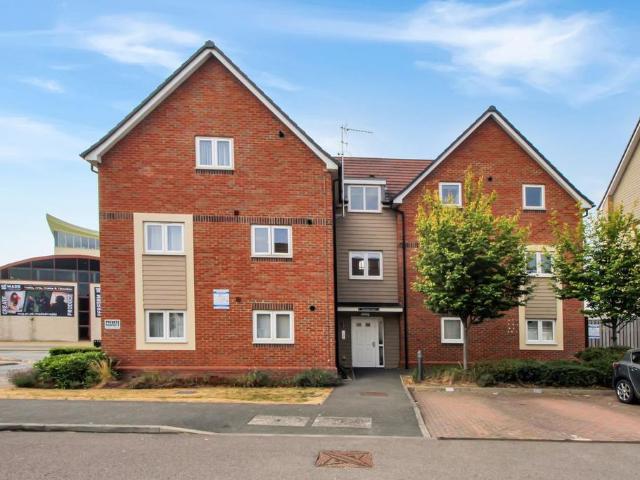 Flat for sale in New Bilton, Warwickshire