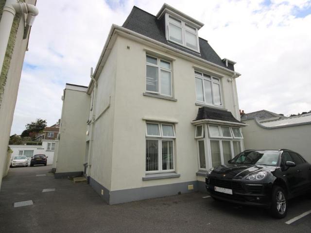 Flat for sale in St Helier, Greater London