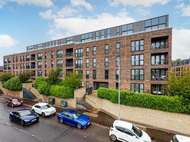 Flat for sale in Langside, Scotland