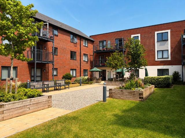 Flat for sale in Watergate, Devon