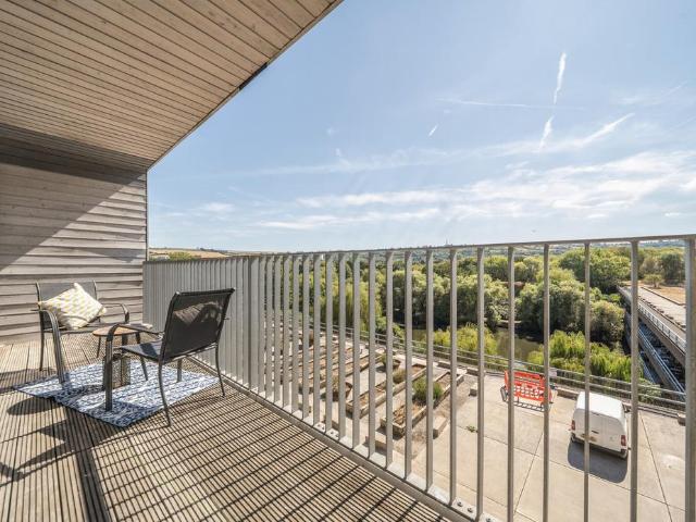 Flat for sale in Imperial Park, Bristol